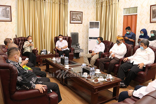 Pjs Wali Kota Dukung Digelarnya Musda Kadin Medan