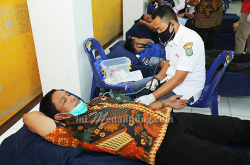 Gowes, Bagi Masker dan Donor Darah Peringati HUT ke-49 Korpri Asahan