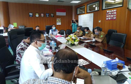 Diminta Pelayanan Keluhan Apirasi Warga Didukung Aplikasi Internet