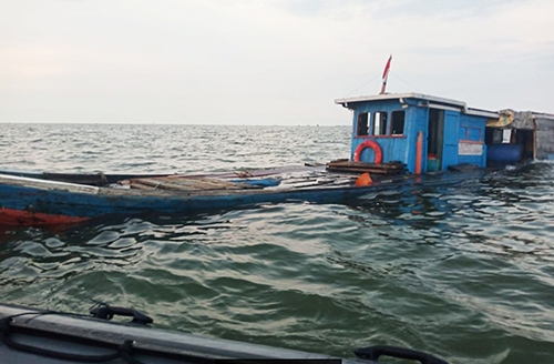 TNI AL Berhasil Evakuasi ABK KM Aina Jaya Tenggelam di Perairan Belawan