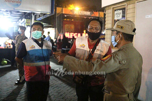 Langgar Jam Operasional, Pengunjung Mega Park Diminta Membubarkan Diri