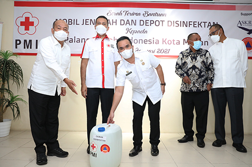 Wagub Musa Rajekshah Terima Bantuan Mobil Jenazah dan Depot Disinfektan