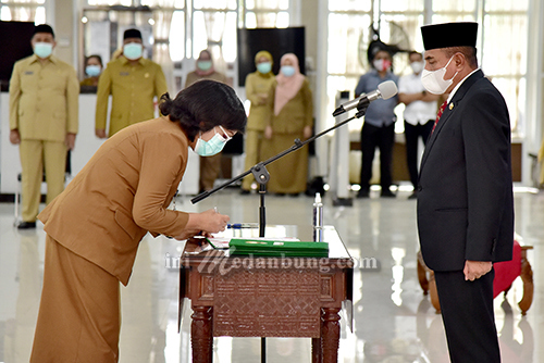 Ikuti Pedoman Nomenklatur Mendagri, Gubsu Kukuhkan 40 Pejabat Eselon II dan III