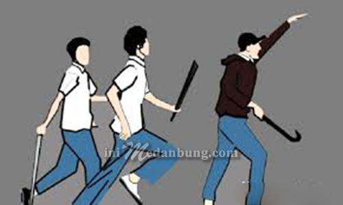 Tidak Senang Dipasahkan Saat Bentrok Dua Kubu, Kepling Belawan Ditikam