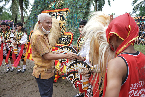 Bupati Asahan Membuka Gebyar Seni Budaya Reog Gembong Bawono