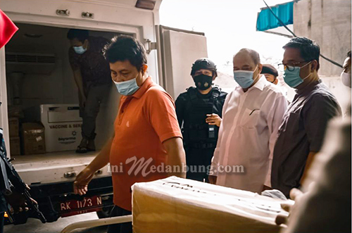 Walikota Tebing Tinggi Tinjau Pendistribusian Vaksin Covid-19 di Medan