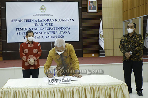 Bupati Asahan Serahkan LKPD Tahun 2020 ke BPKP