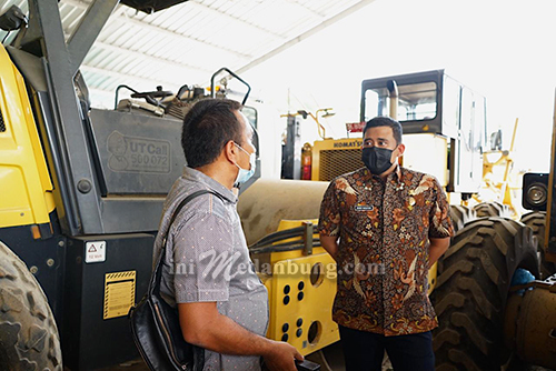 Sidak Ke Dinas PU, Bobby Nasution: Maksimalkan Penggunaan Alat Berat untuk Infrastruktur