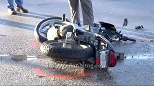 Sopir Bus Karyawan Melarikan Diri Setelah Menabrak IRT Pekan Labuhan