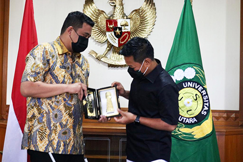 Wali Kota Medan dan Rektor USU Tandatangani Nota Kesepahaman