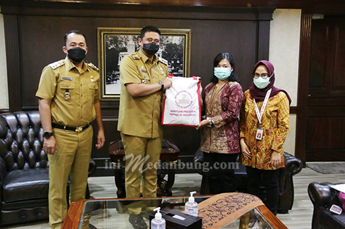 Pemko Medan Terima Bantuan 1.000 Paket Sembako dari Sekneg