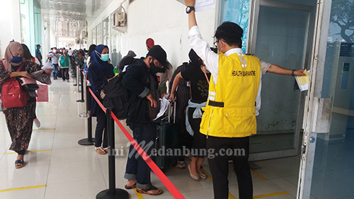 Km Kelud Tiba di Belawan Membawa 982 Penumpang