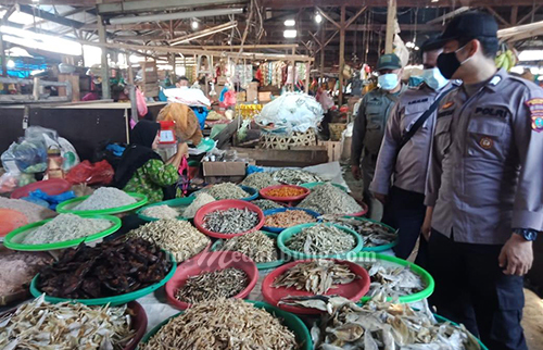 Tim Gabungan Pemko Medan Patroli Prokes di Keramaian