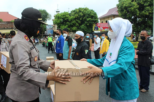 Polres Asahan Salurkan 2000 Paket Sembako Kapoldasu Dalam Rangka ke-76 HUT RI