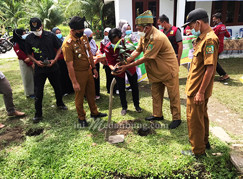 Pemkab Langkat Bersama Mahasiswa UIN Sumut Tanam 1.000 Bibit Pohon