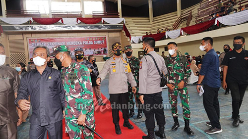 Kapolres Asahan bersama Forkopimda Asahan Tinjau Gebyar Vaksinasi Merdeka