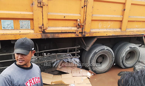 Akibat Masuk Lobang, Suryanto Tewas Digilas Truk di Marelan