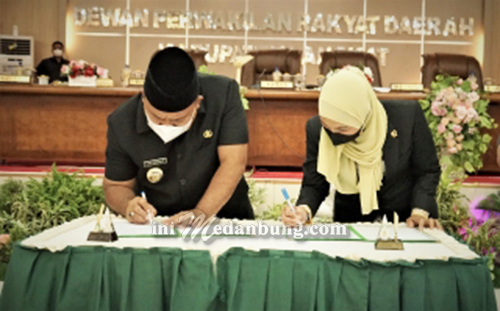 Bupati Langkat Sampaikan Ranperda R-APBD 2022 di Paripurna DPRD