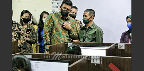 Wali Kota Medan Tinjau Pelaksanaan Ujian Beasiswa Bobby Nasution