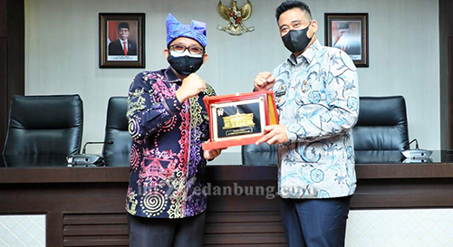 Wali Kota Medan Kenalkan Konsep Heritage Kota lama Kesawan kepada Wali Kota Padang