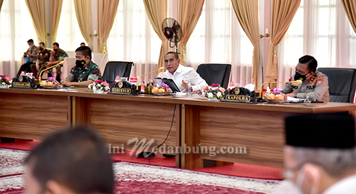 Gubernur Pimpin Rapat Penanganan Covid-19 Jelang Nataru, Antisipasi Varian Omicron dan Pemetaan Vaksinasi