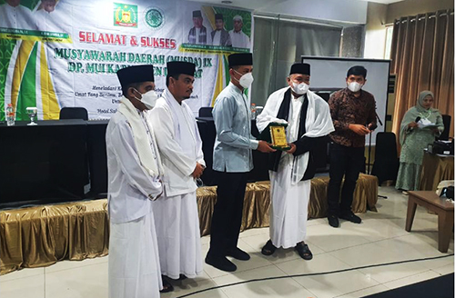 Ketua MUI Beri Penghargaan kepada Tokoh Sumut dan Kab. Langkat