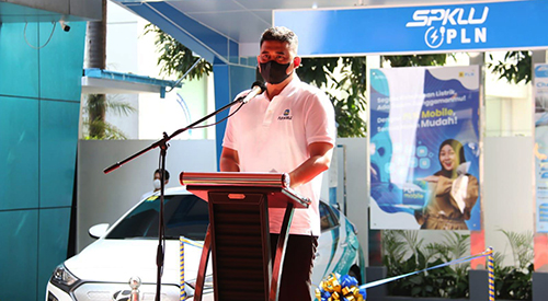 Wali Kota Medan Resmikan SPKLU Pertama di Provinsi Sumut