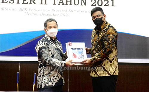 Bobby Nasution Terima Laporan Hasil Pemeriksaan Semester II Tahun 2021 BPK Sumut