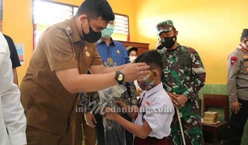 Vaksinasi Usia 6-11 Dimulai, Bobby Nasution: Target 51.000 Anak Perhari