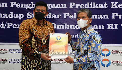 Bobby Nasution Bawa Pemko Medan Raih Predikat Kepatuhan Tinggi Standar Pelayanan Publik