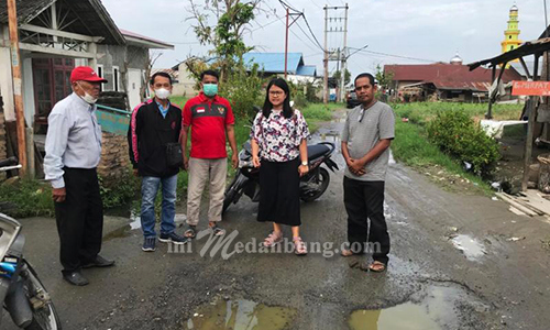 Peduli atas Penderitaan Rakyat, Margaret MS Tinjau Pemukiman Kumuh