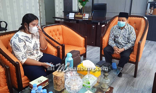 Gaji Tak Sesuai Laporan Dana BOS, Guru Honorer Lapor ke Wakil Ketua DPRD Medan