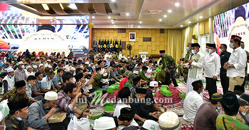 Guru Madrasah Terharu Diundang Edy Rahmayadi Buka Puasa Bersama