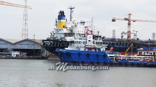 Kapal Tangker Madona Sun Terbakar Saat Diperbaiki Digalangan Baruna Sentana Belawan
