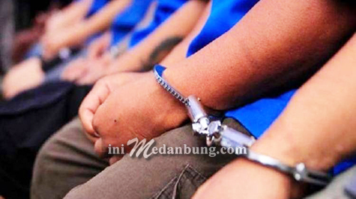 Satres Marķoba Pelabuhan Belawan Menangkap 3 Pria & 2 Wanita Pemakai Narkoba