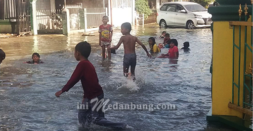 Ribuan Warga Medan Utara Pasrah Direndam Pasang Perdani