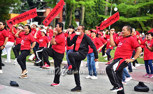 Edy Rahmayadi Bersama Kader PDI Perjuangan Ikuti Senam Sicita
