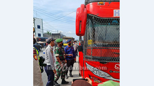 Satres Narkoba Polres Asahan Cek Urine Pengemudi Angkutan Bus