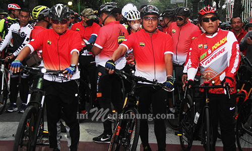 Peringati HUT ke-76 Bhayangkara, Gubernur Lepas 5.000 Peserta Fun Bike