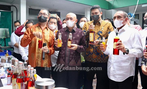 Bobby Bersama Menkop UKM Tinjau Produksi Minyak Goreng Merah