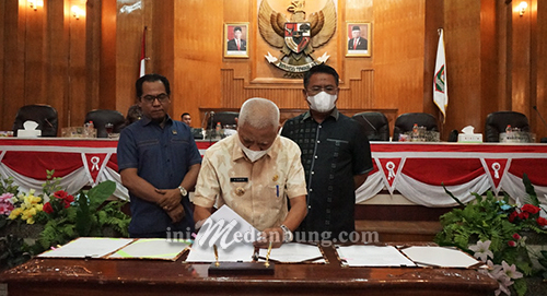 DPRD Asahan Sampaikan Pendapat Akhir RPJP-APBD 2021