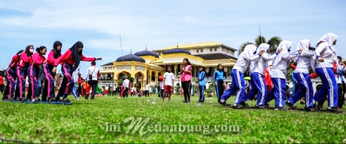 HUT Kota Medan ke -432, Ratusan Siswa Ikuti Pelestarian Permainan Tradisional