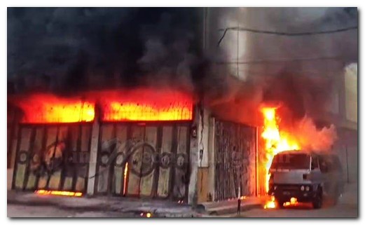 Dua Unit Roko dan 1 Mobil Musnah Terbakar di Titi Papan