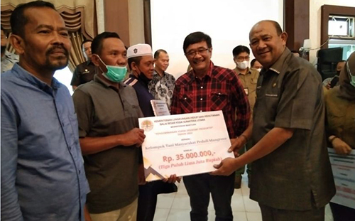 Afandin & Komisi IV DPR-RI Bersama BKSDA Sumut Serahkan Bantuan Usaha Produktif