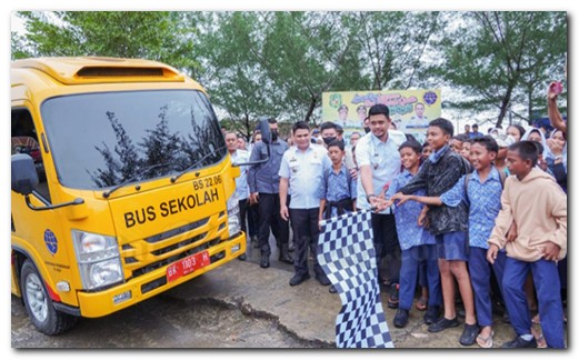 Bobby Realisasikan Janji, Sediakan Bus Sekolah Gratis Anak Warga Sicanang