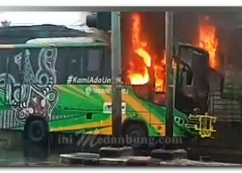 Bus Trans Metro Deli Terbakar, Penumpang dan Sopir Berlompatan