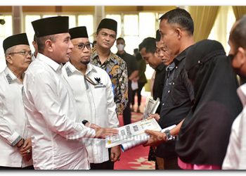 Distribusikan Zakat, Infak dan Sedekah Pemprov Triwulan IV, Gubernur Harap Ada Peningkatan Signifikan Tahun Depan