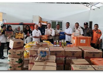 Gubernur Sumut  Beri Bantuan Korban Banjir Langkat