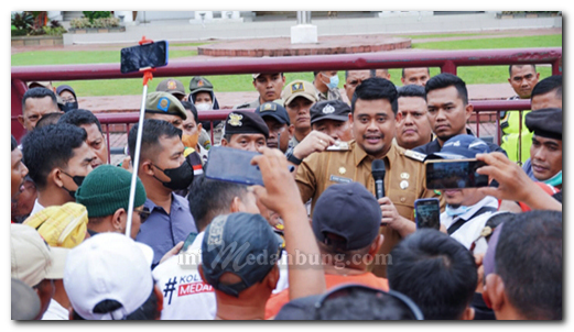 Terima Aksi Pengemudi Betor, Bobby: Kita Perbaiki Ekonomi Keluarganya Dulu