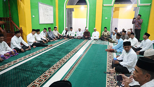 Kali Ini Rombongan 2 Safari Ramadhan Pemkab Langkat Datangi Masjid AL Hidayah Pantai Gemi